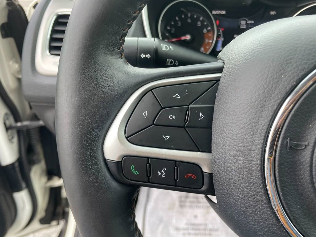 Used 2019 Jeep Compass Latitude w/ Popular Equipment Group AWD/4WD image 16