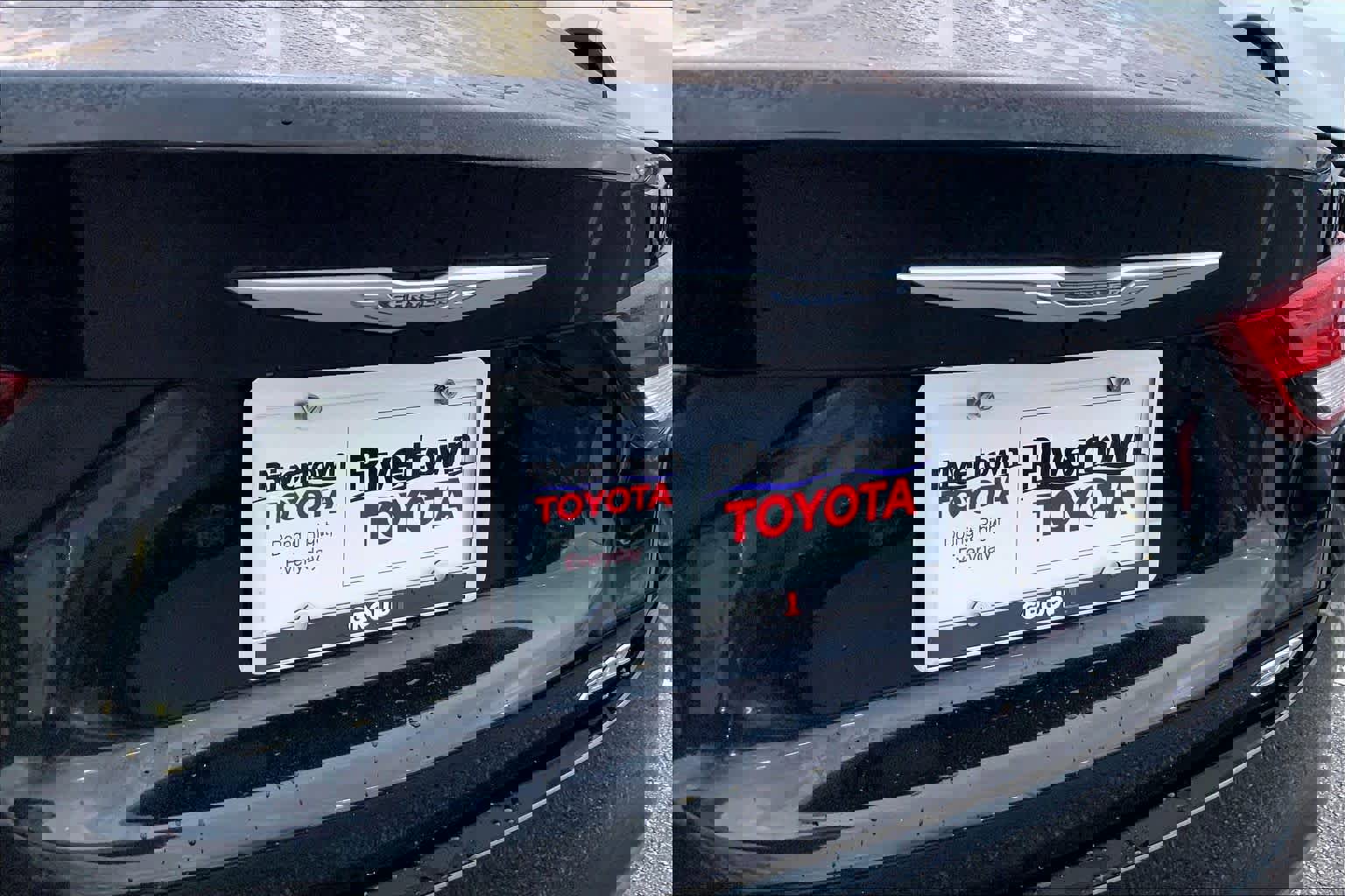 Used 2015 Chrysler 200 LX image 28