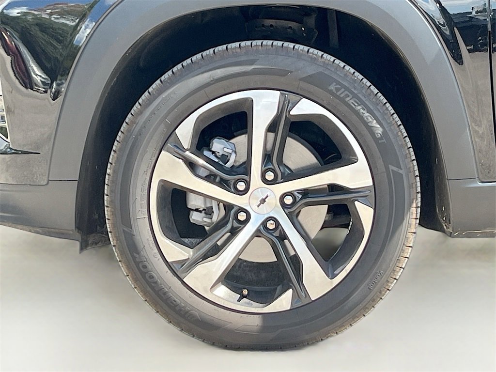 Used 2025 Chevrolet Trax RS w/ Driver Confidence Package image 29