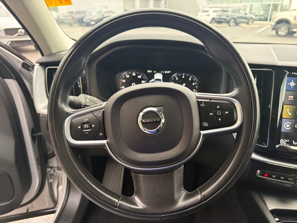 Used 2020 Volvo XC60 T5 Momentum AWD/4WD image 9