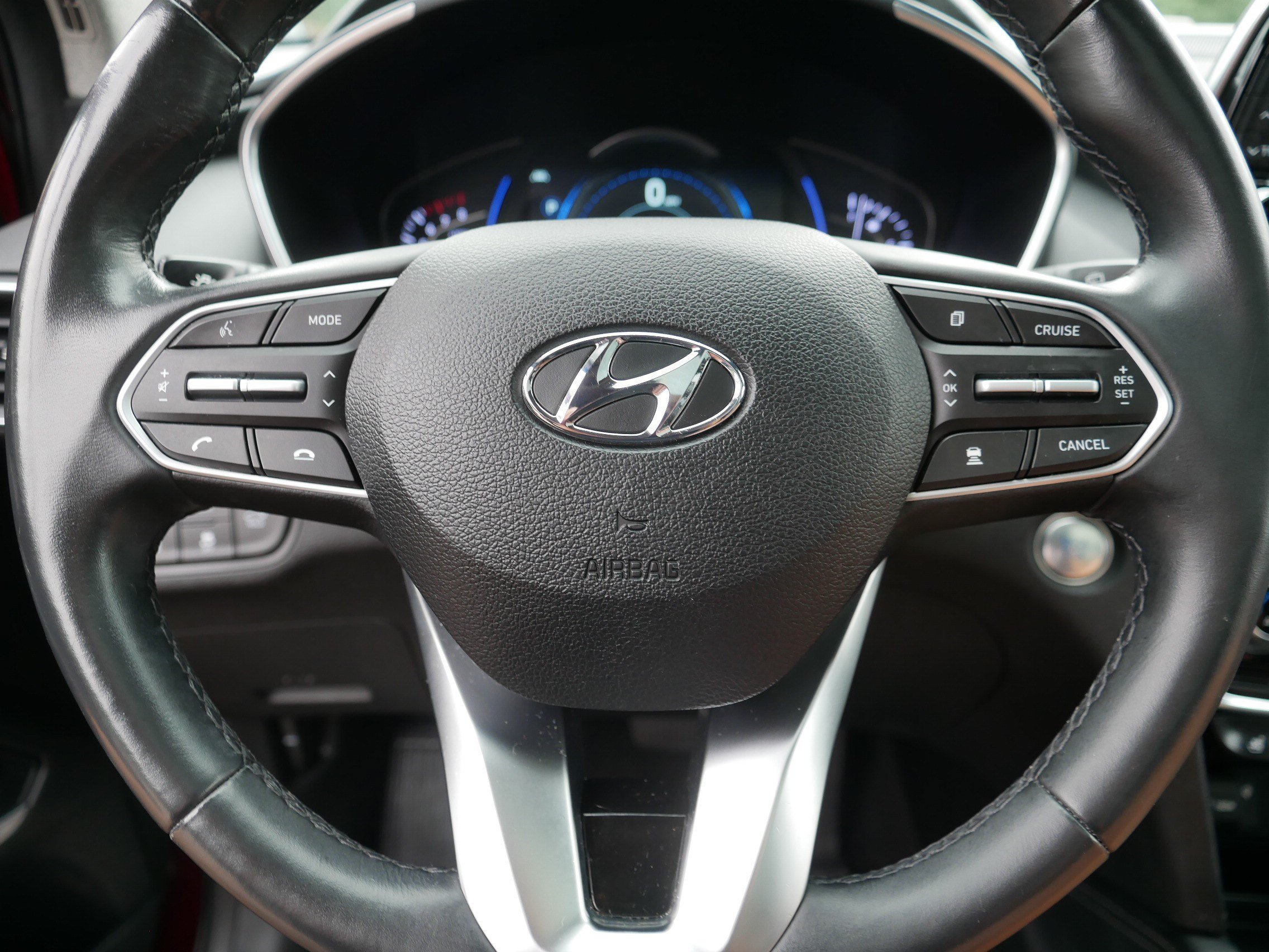 Used 2020 Hyundai Santa Fe Limited AWD/4WD image 25