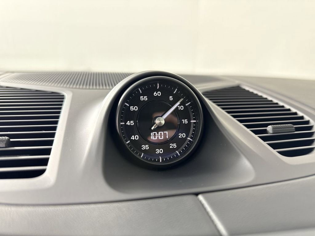 New 2026 Porsche Cayenne GTS image 29