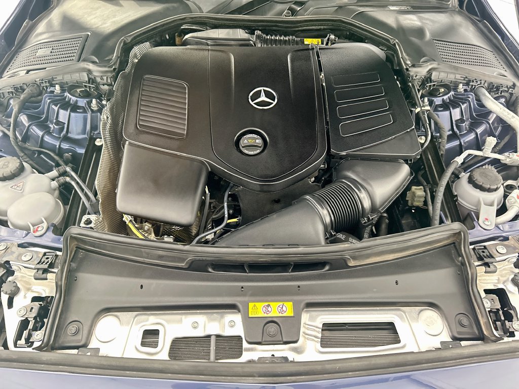 Certified 2025 Mercedes-Benz C 300 Sedan image 28