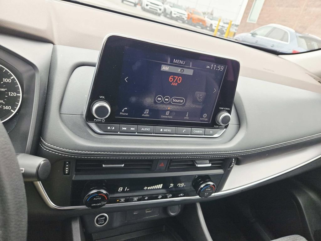 Used 2023 Nissan Rogue SV image 24