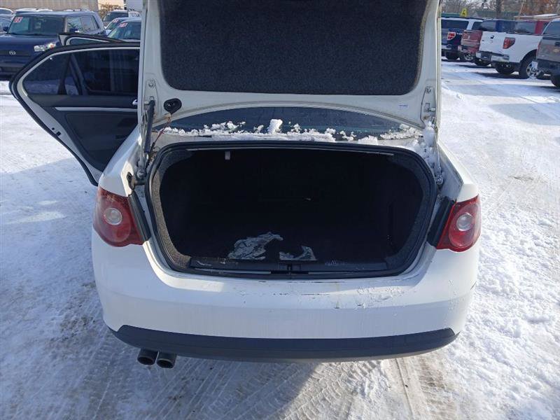 Used 2009 Volkswagen Jetta S image 9