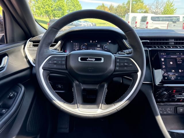 Used 2024 Jeep Grand Cherokee L Altitude AWD/4WD image 21
