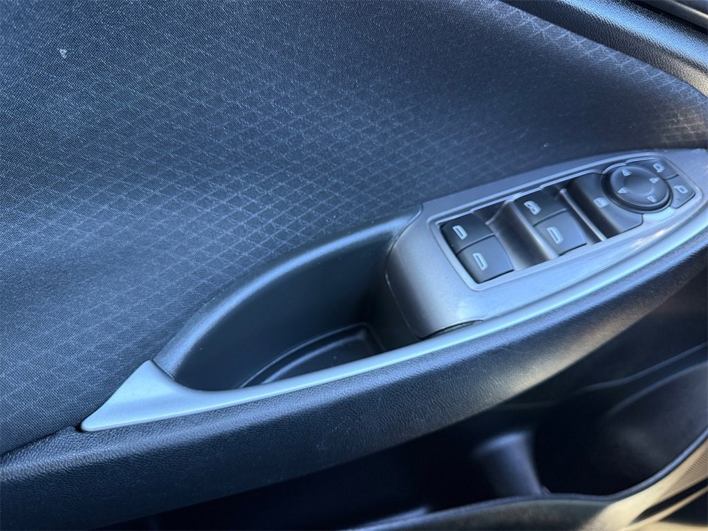 Used 2024 Chevrolet Malibu LT image 28