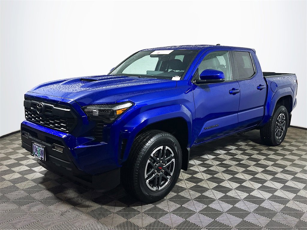 Certified 2025 Toyota Tacoma TRD Sport image 4