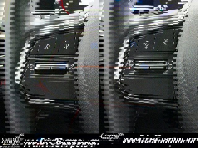 Certified 2025 Chevrolet Equinox EV RS image 28