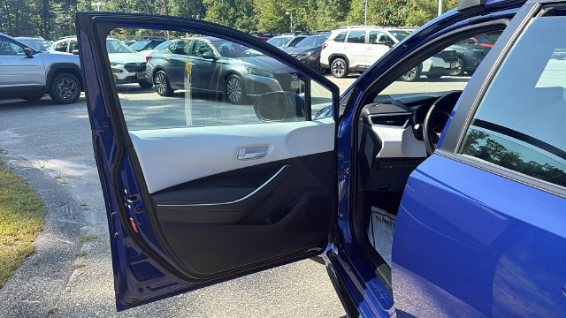 Used 2022 Toyota Corolla SE FWD image 19