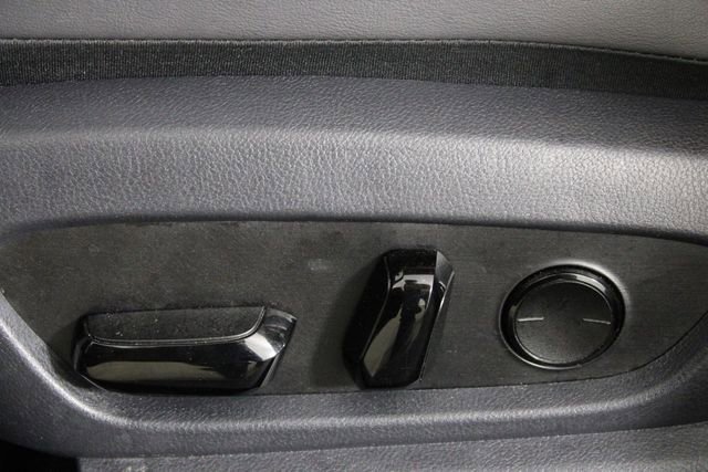 Used 2024 Lexus ES 350 w/ Premium Package FWD image 19