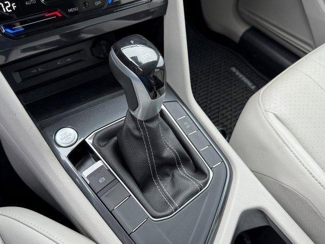Certified 2023 Volkswagen Tiguan SE image 28