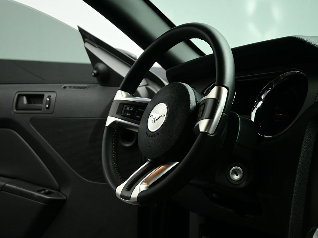 Used 2014 Ford Mustang Coupe image 16