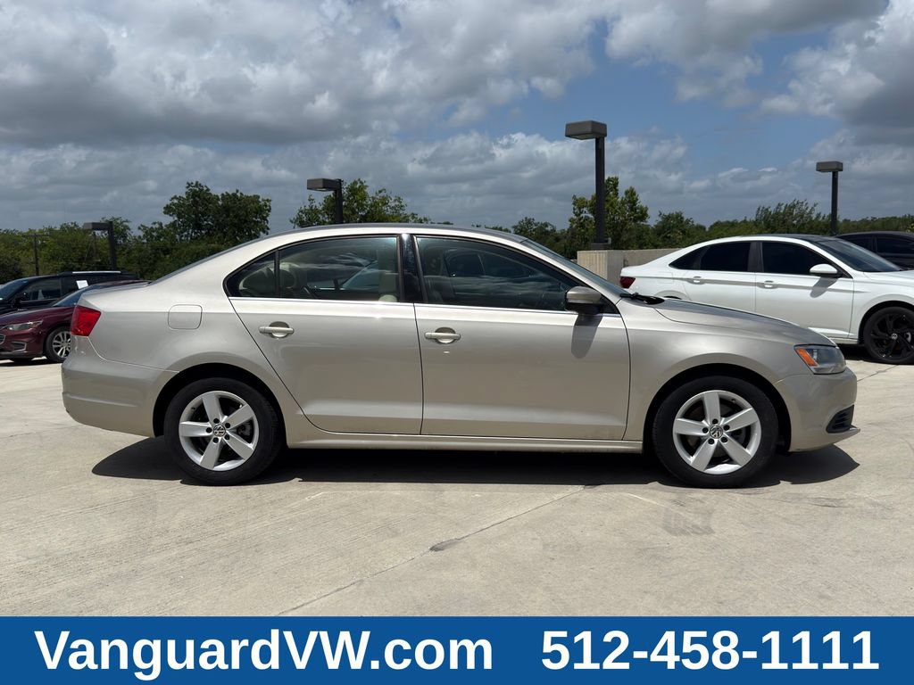 Used 2013 Volkswagen Jetta TDI FWD image 4