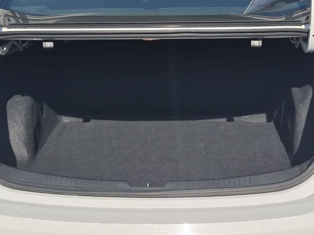 Used 2024 Chevrolet Malibu LT FWD image 23