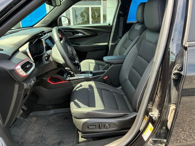 Used 2023 Chevrolet TrailBlazer RS w/ Convenience Package FWD image 14