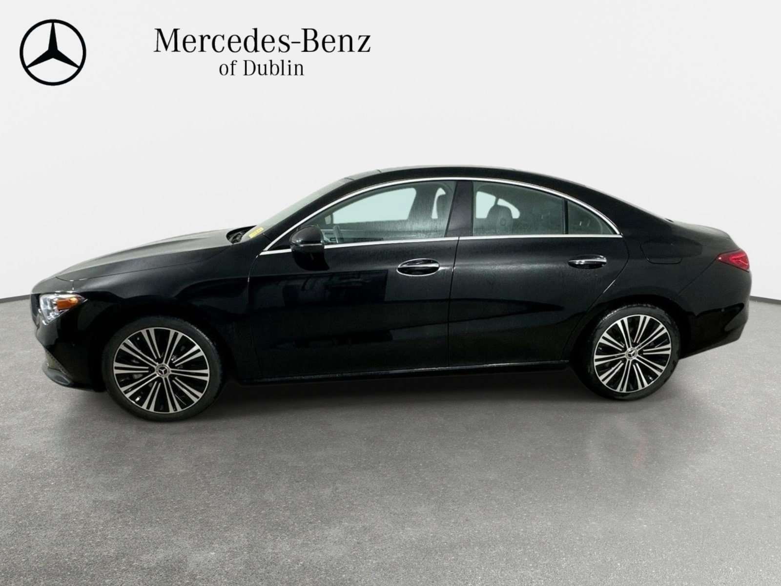 Used 2023 Mercedes-Benz CLA 250 4MATIC image 5