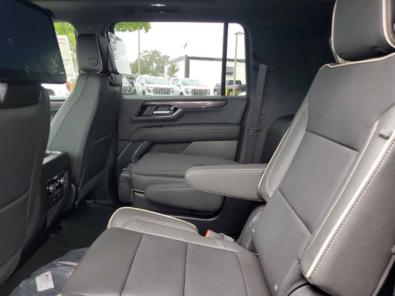 New 2027 GMC Yukon XL Elevation w/ Elevation Premium Package AWD/4WD image 11