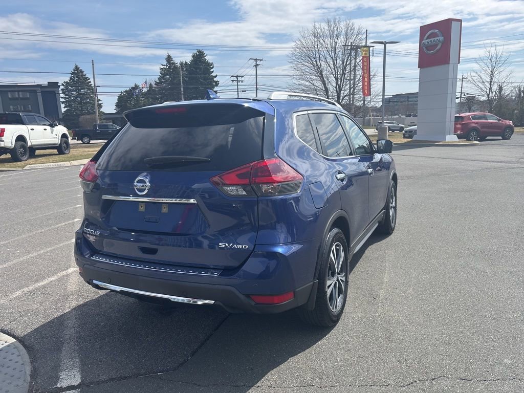 Used 2019 Nissan Rogue SV w/ Sun & Sound Touring Package image 7