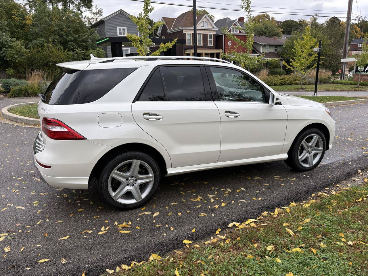 Used 2015 Mercedes-Benz ML 400 4MATIC image 9