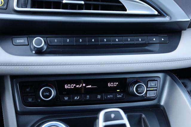 Used 2014 BMW i8 image 32