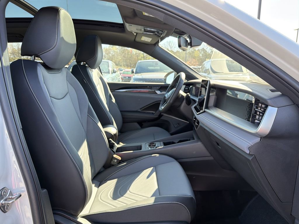 New 2026 Volkswagen Tiguan SE R-Line image 20