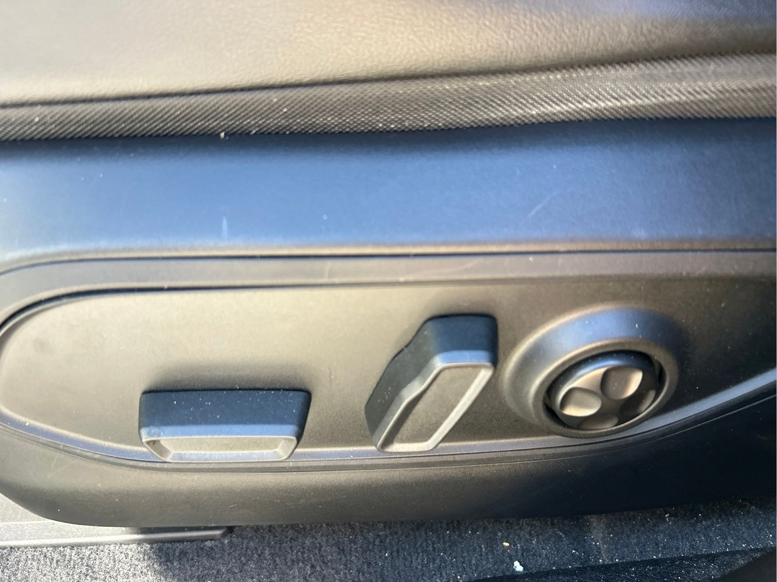 Used 2022 Jeep Grand Cherokee L Laredo RWD image 26