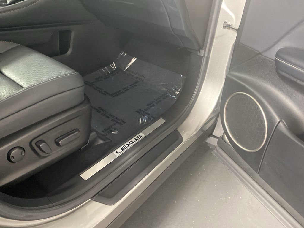 Certified 2022 Lexus RX 350 F Sport w/ Accessory Package AWD/4WD image 33