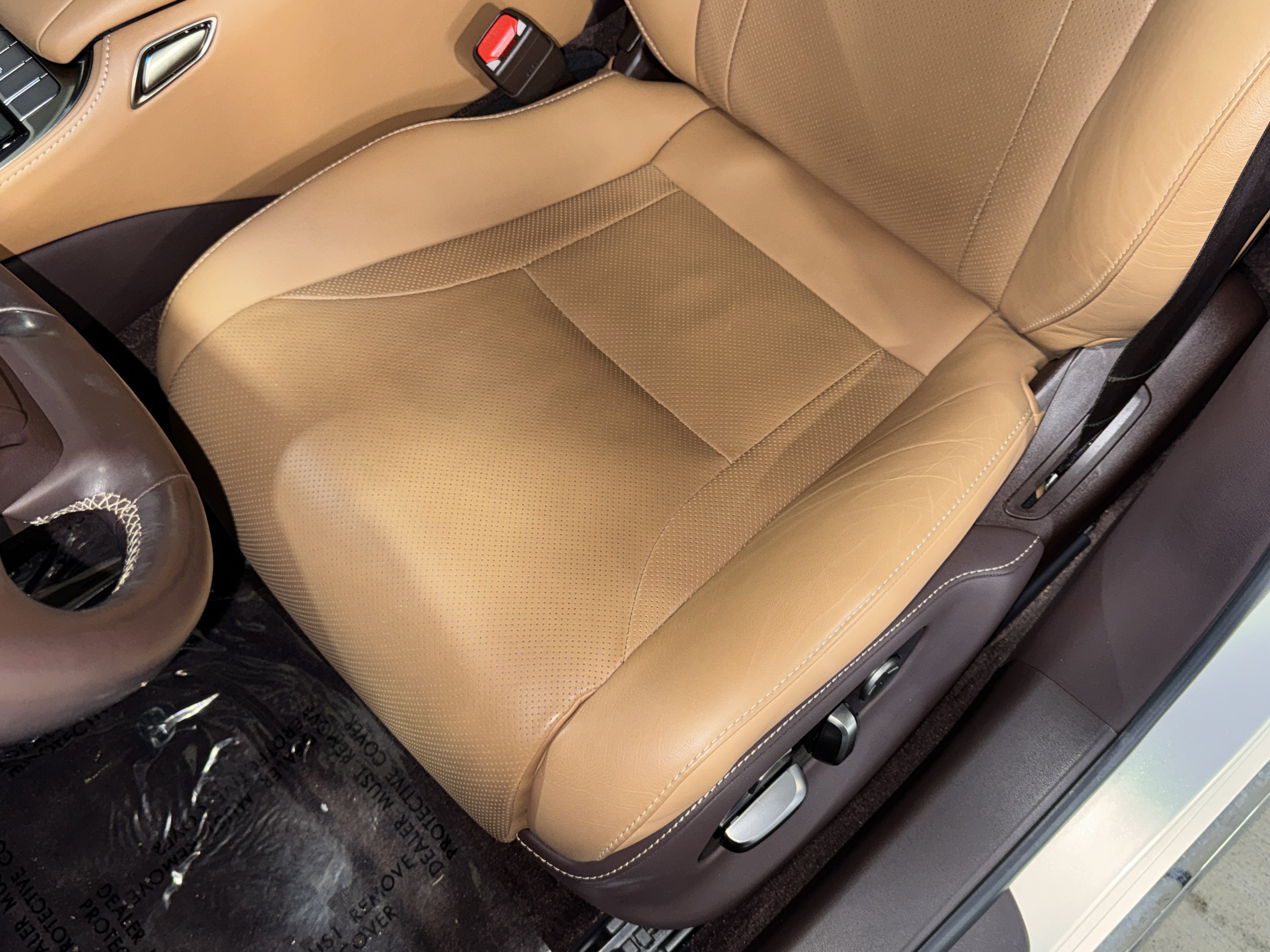 Used 2019 Lexus LS 500 w/ Accessory Package (Z2) RWD image 34