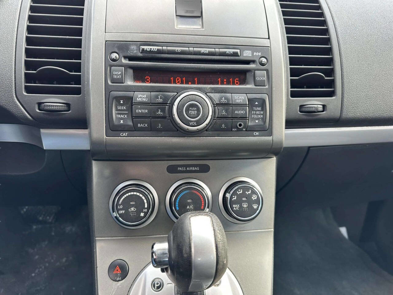 Used 2012 Nissan Sentra 2.0 S FWD image 25
