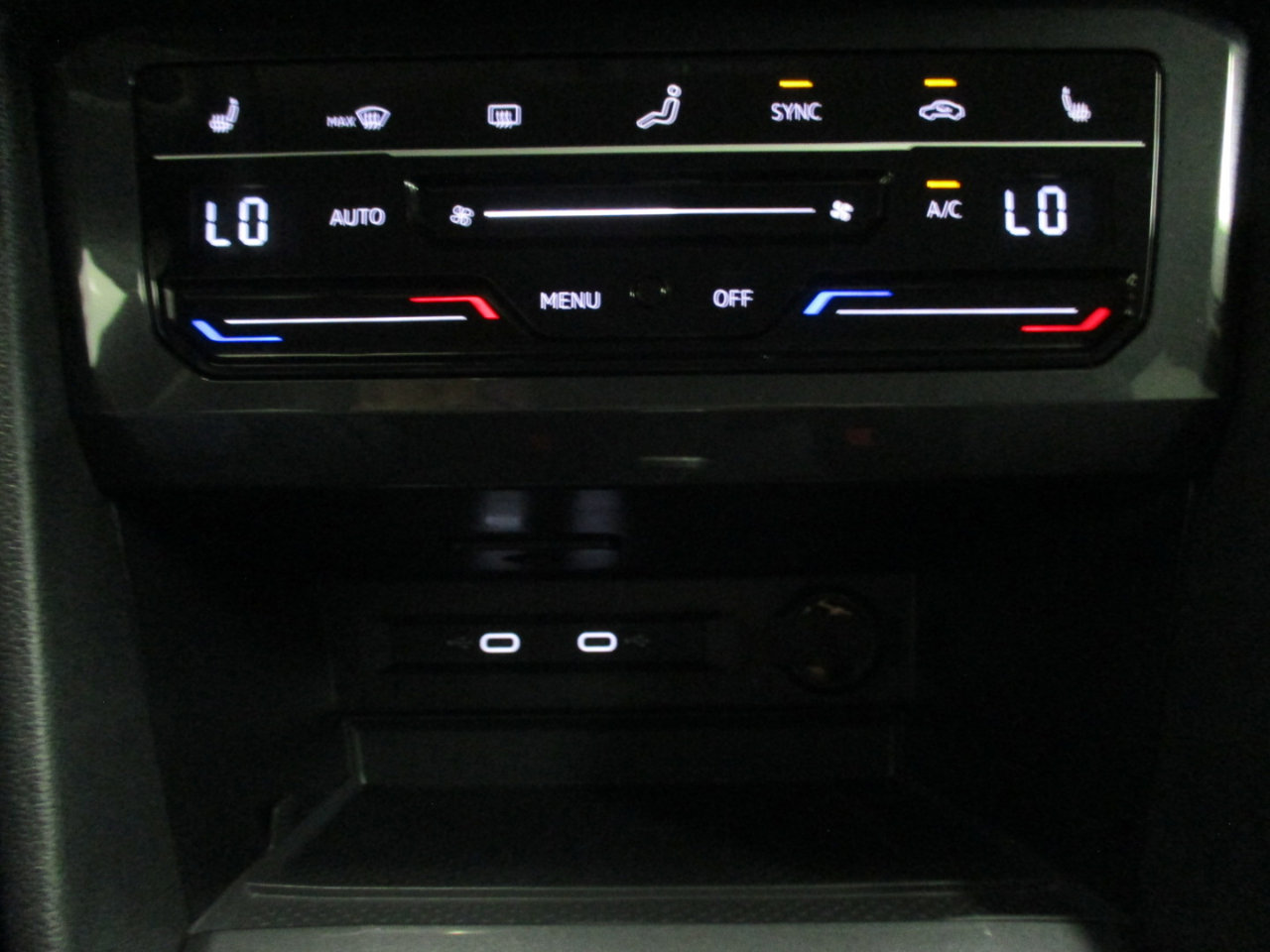 Used 2024 Volkswagen Tiguan SE image 22