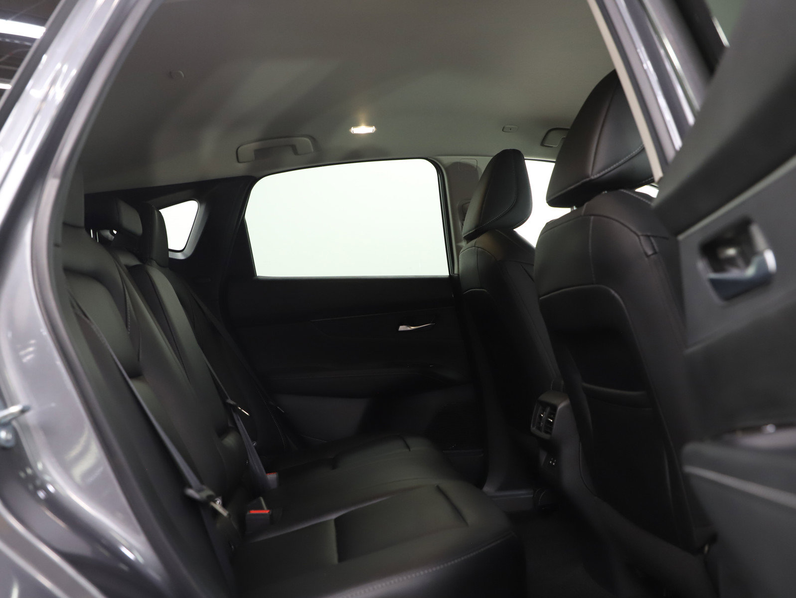 Used 2025 Nissan Murano SV AWD/4WD image 13