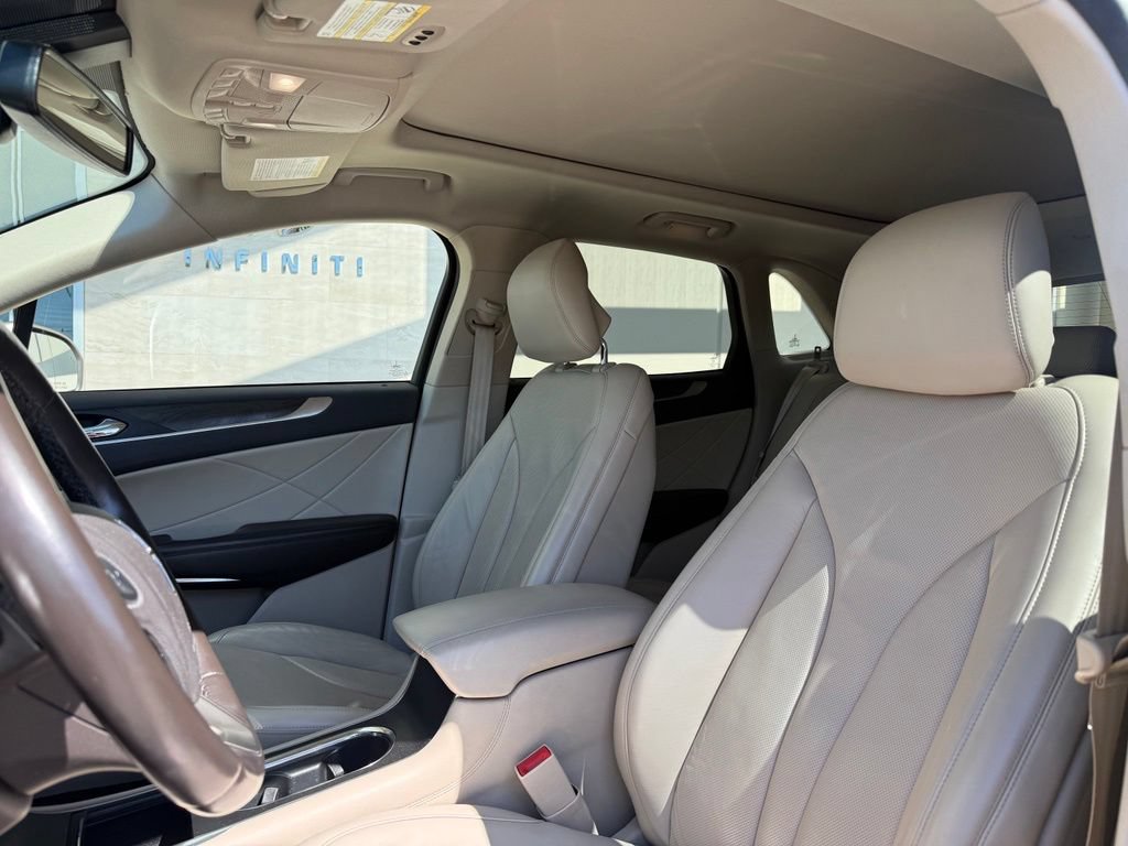 Used 2019 Lincoln MKC Reserve w/ MKC Climate Package FWD image 8