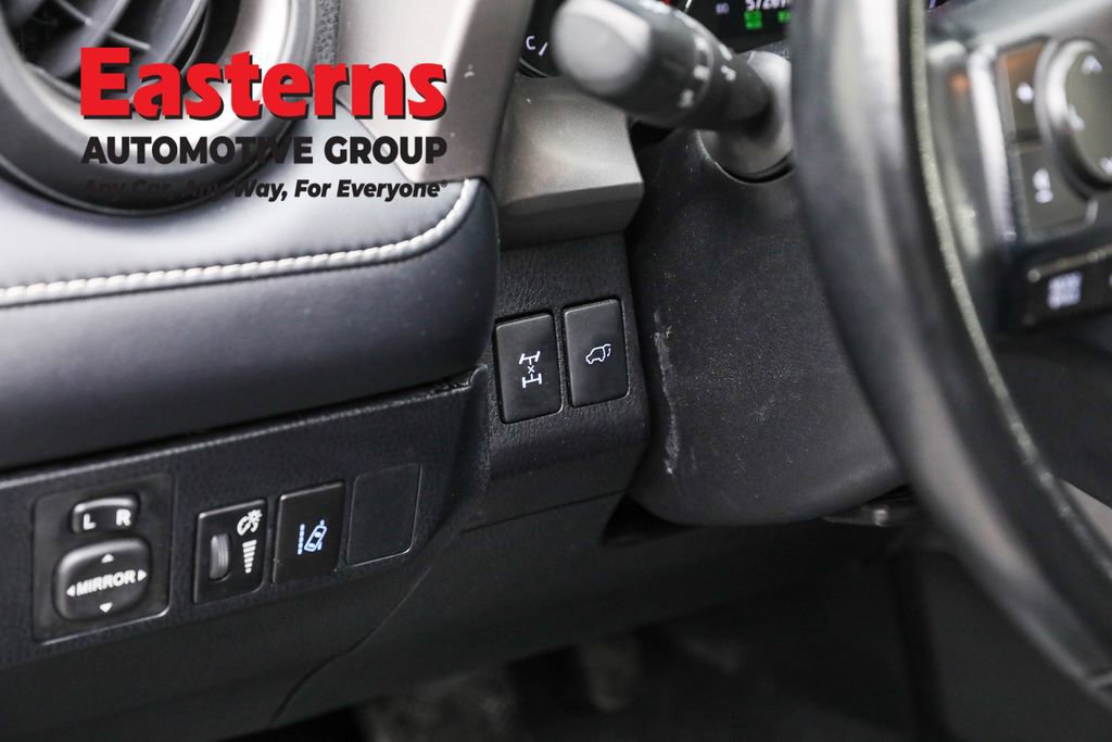 Used 2018 Toyota RAV4 Limited image 23