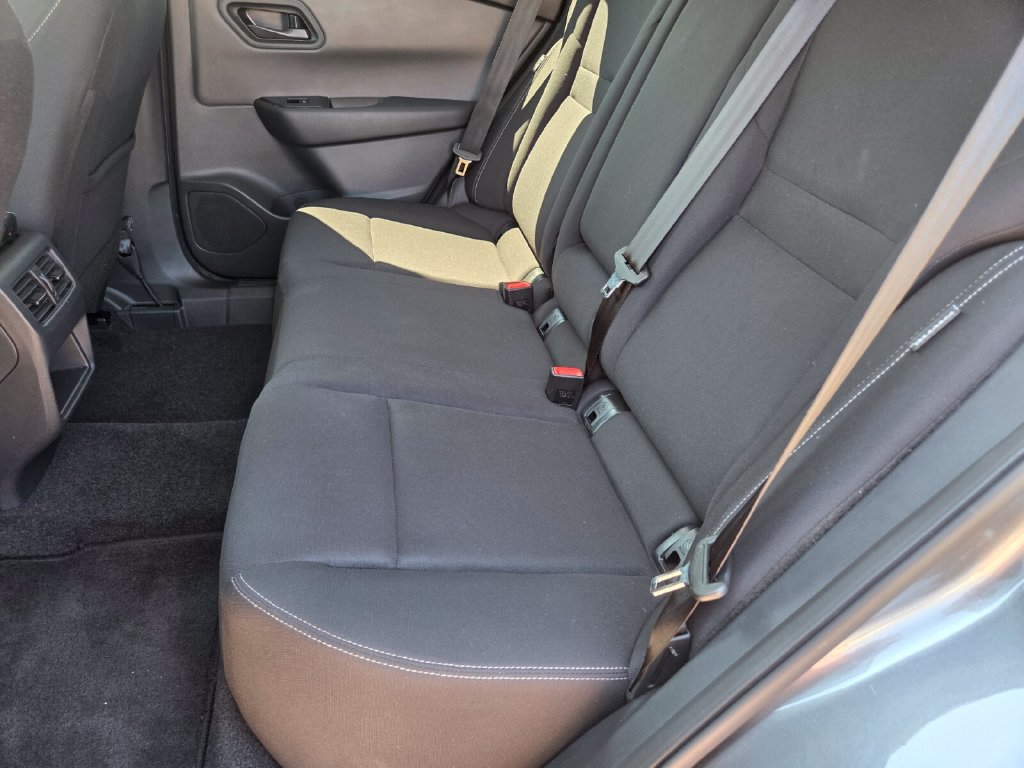 Used 2026 Nissan Rogue S FWD image 23