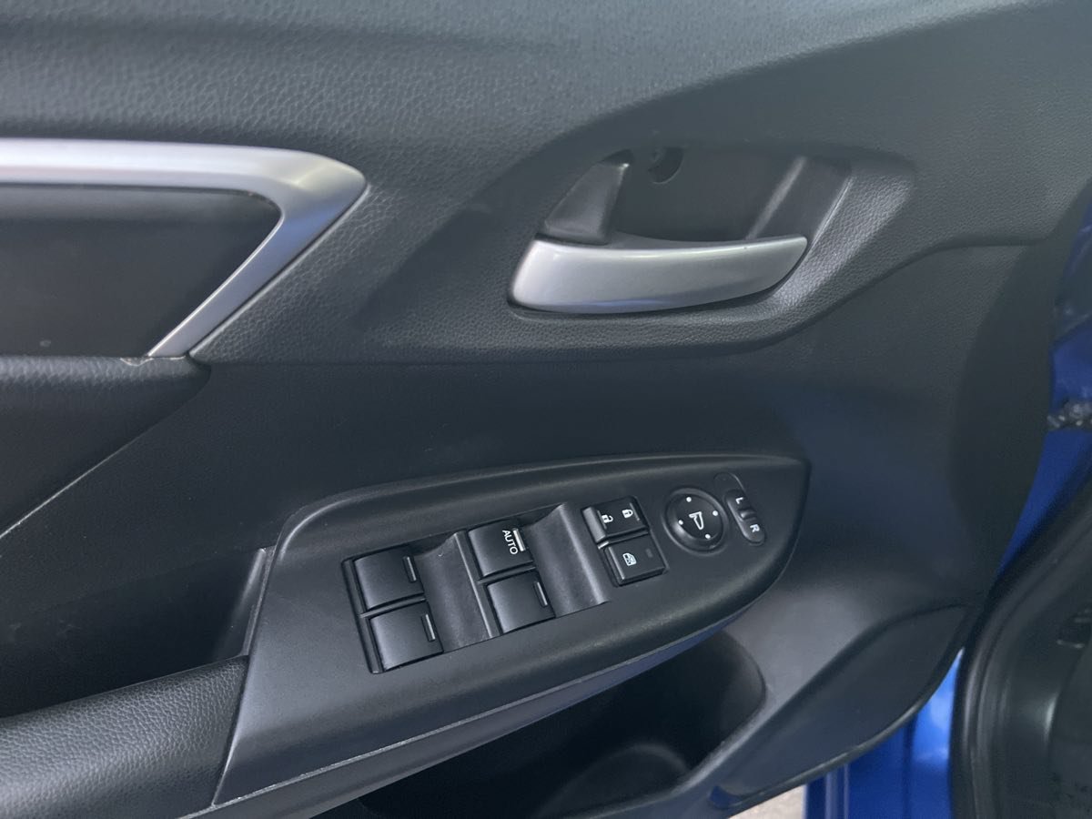 Used 2015 Honda Fit EX-L image 9