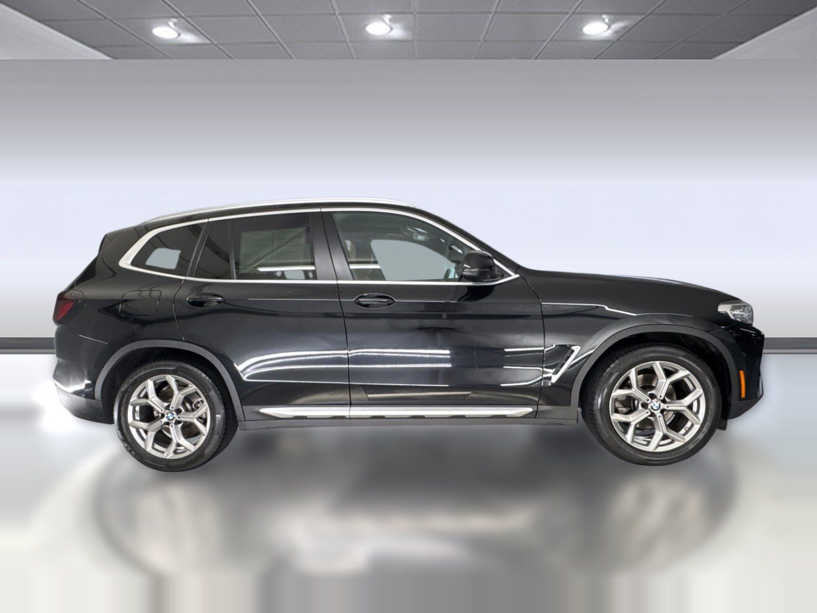 Used 2024 BMW X3 sDrive30i w/ Convenience Package RWD image 8