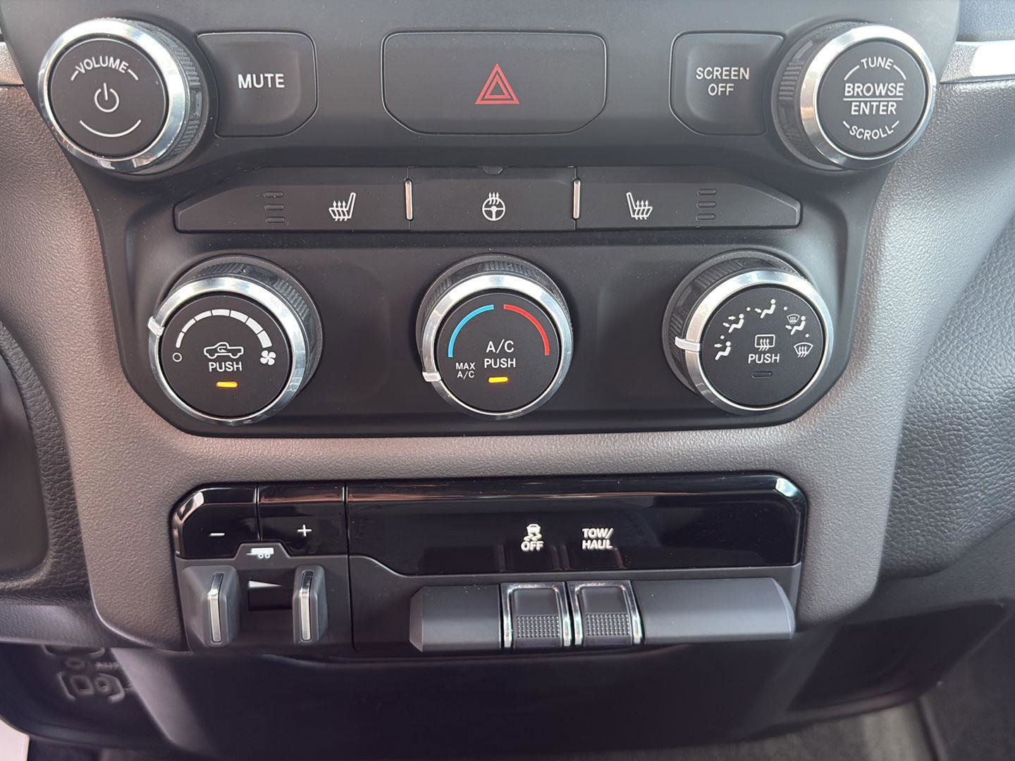 Used 2023 RAM 1500 Big Horn AWD/4WD image 15
