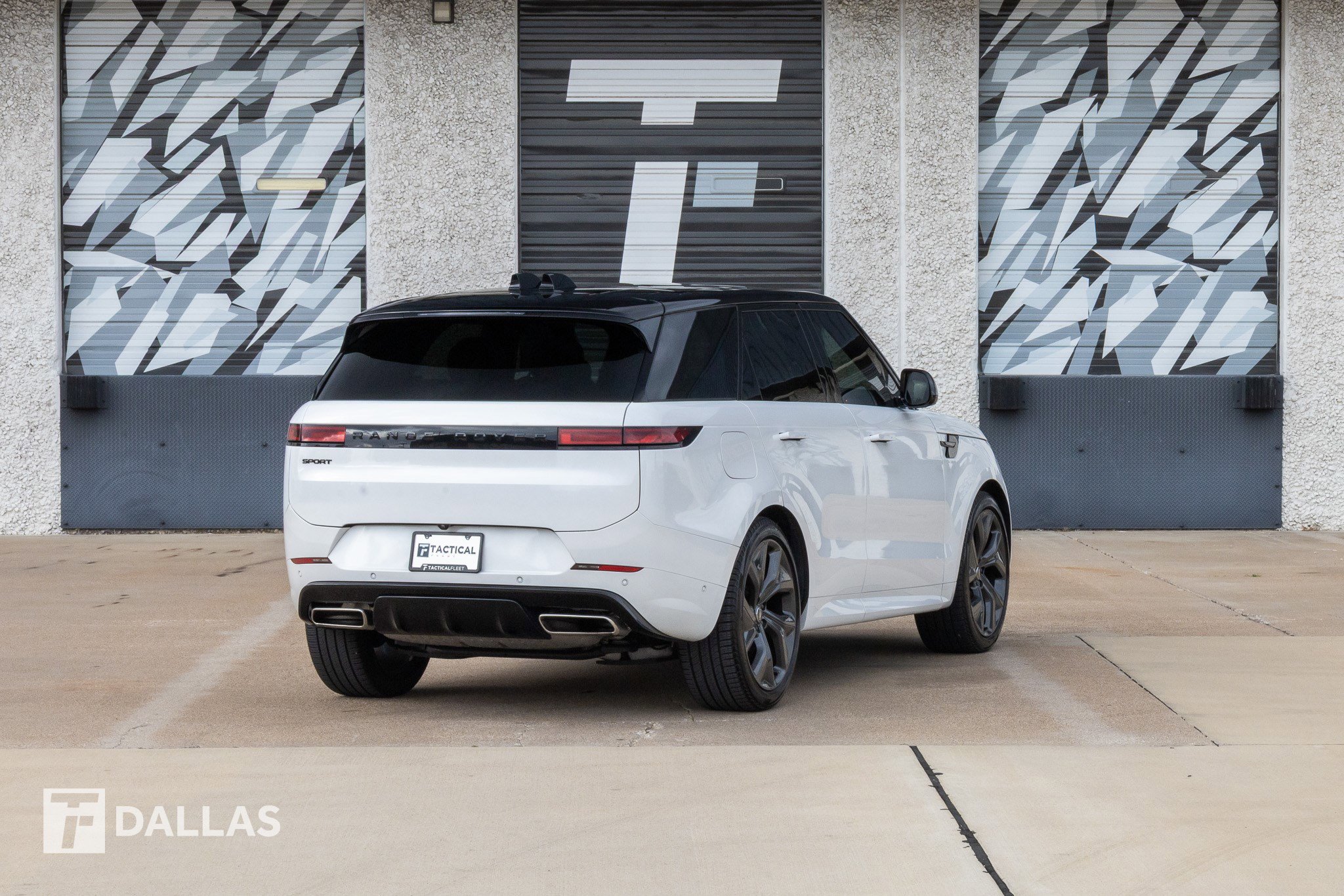 Used 2024 Land Rover Range Rover Sport Dynamic SE image 15