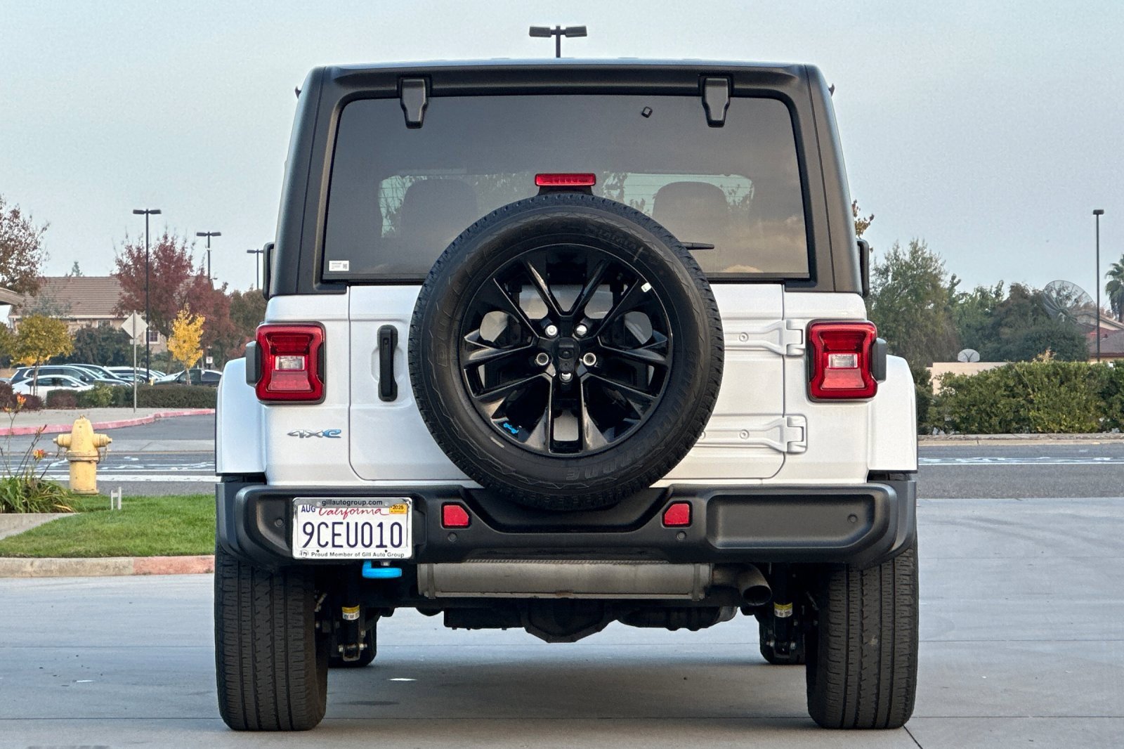 Used 2022 Jeep Wrangler Unlimited Sahara w/ Safety Group image 5