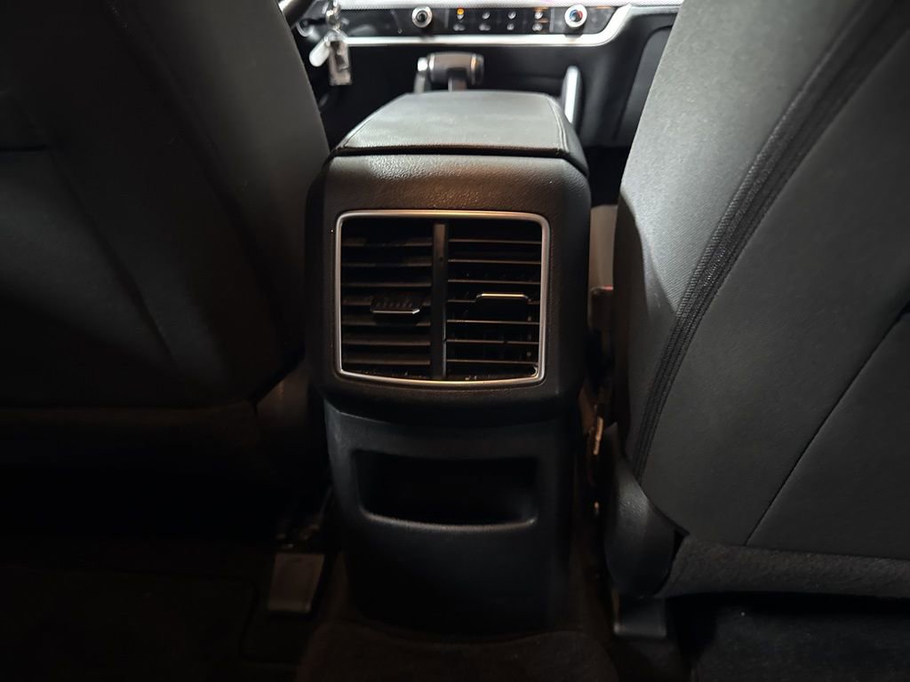 Used 2025 Kia Sportage LX image 13