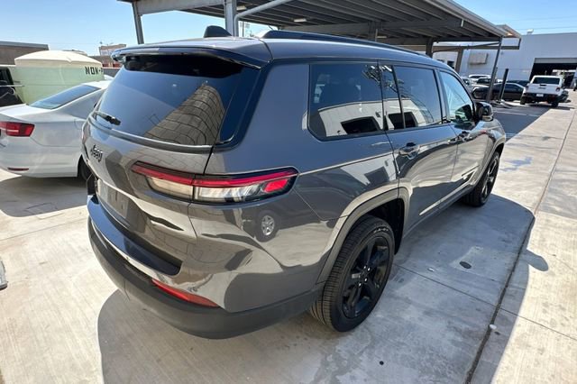 Used 2023 Jeep Grand Cherokee L Laredo AWD/4WD image 4
