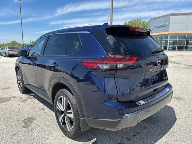 Used 2025 Nissan Rogue SL w/ Tech Package AWD/4WD image 5