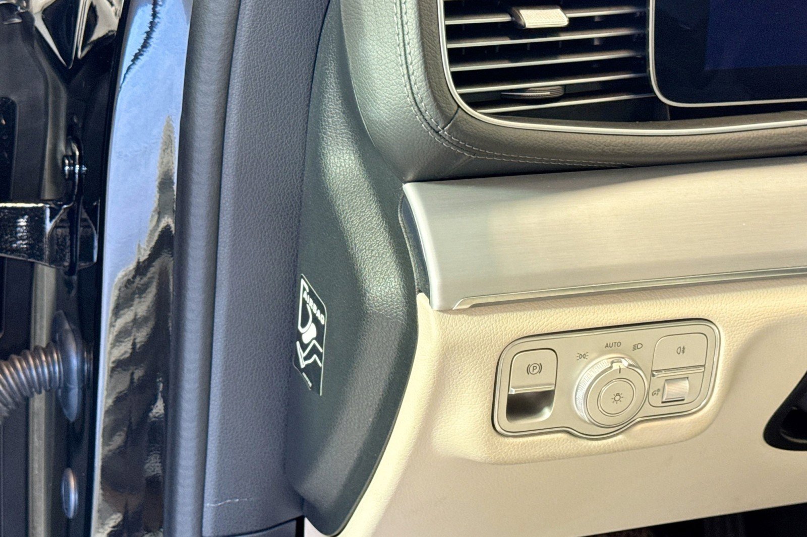 Used 2025 Mercedes-Benz GLS 450 4MATIC image 10