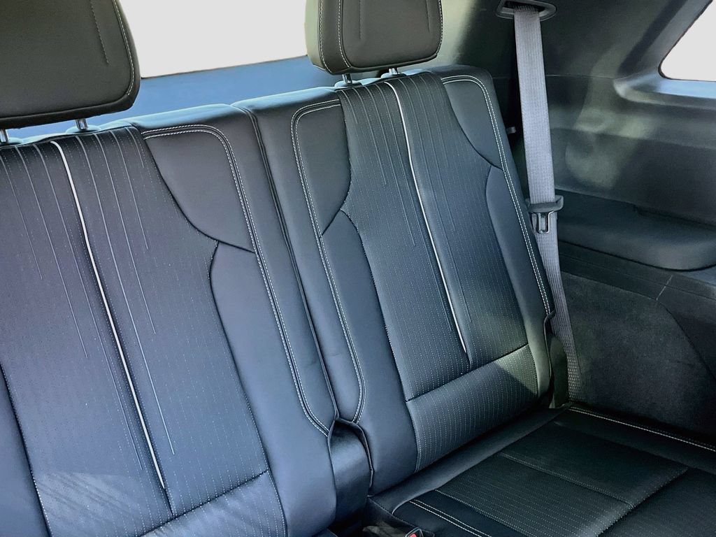 Used 2026 Cadillac Vistiq Sport w/ LPO, Floor Liner Package AWD/4WD image 29