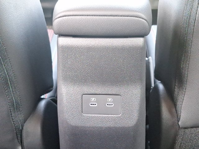 New 2026 Nissan Kicks SR FWD image 30