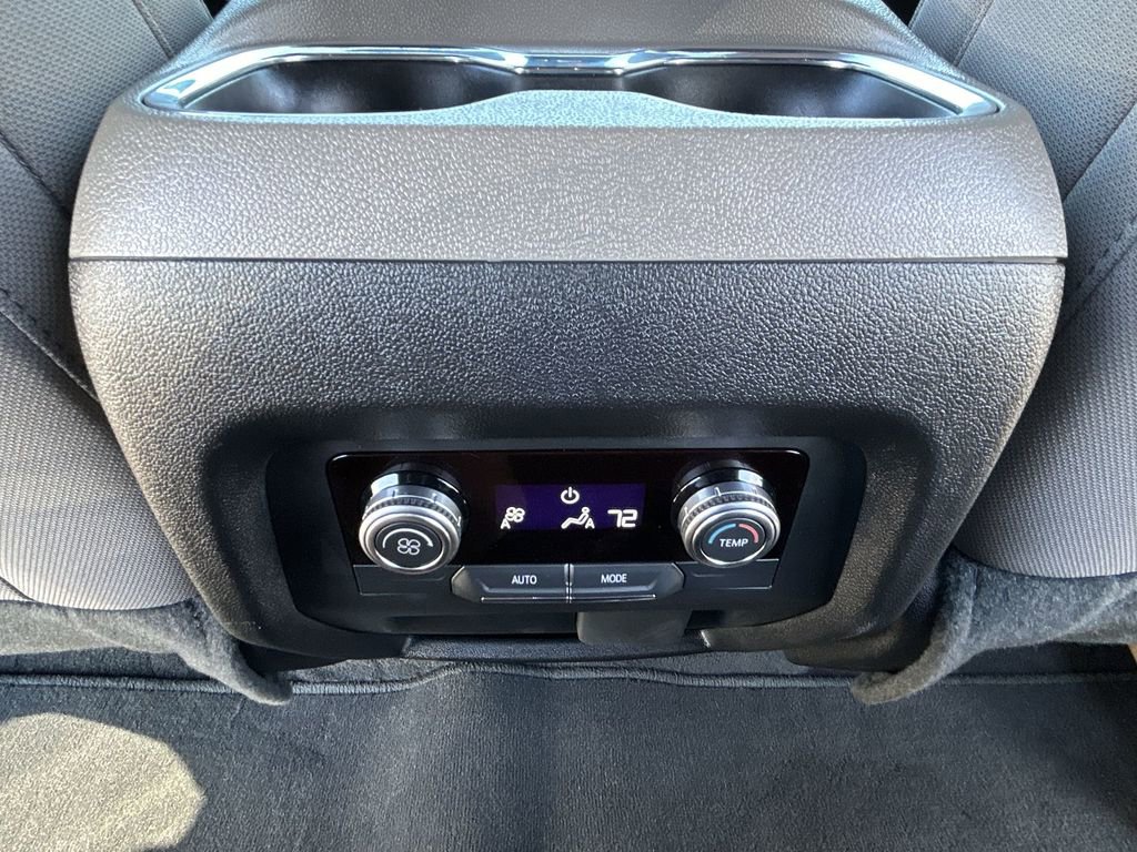 New 2025 GMC Acadia Elevation image 21