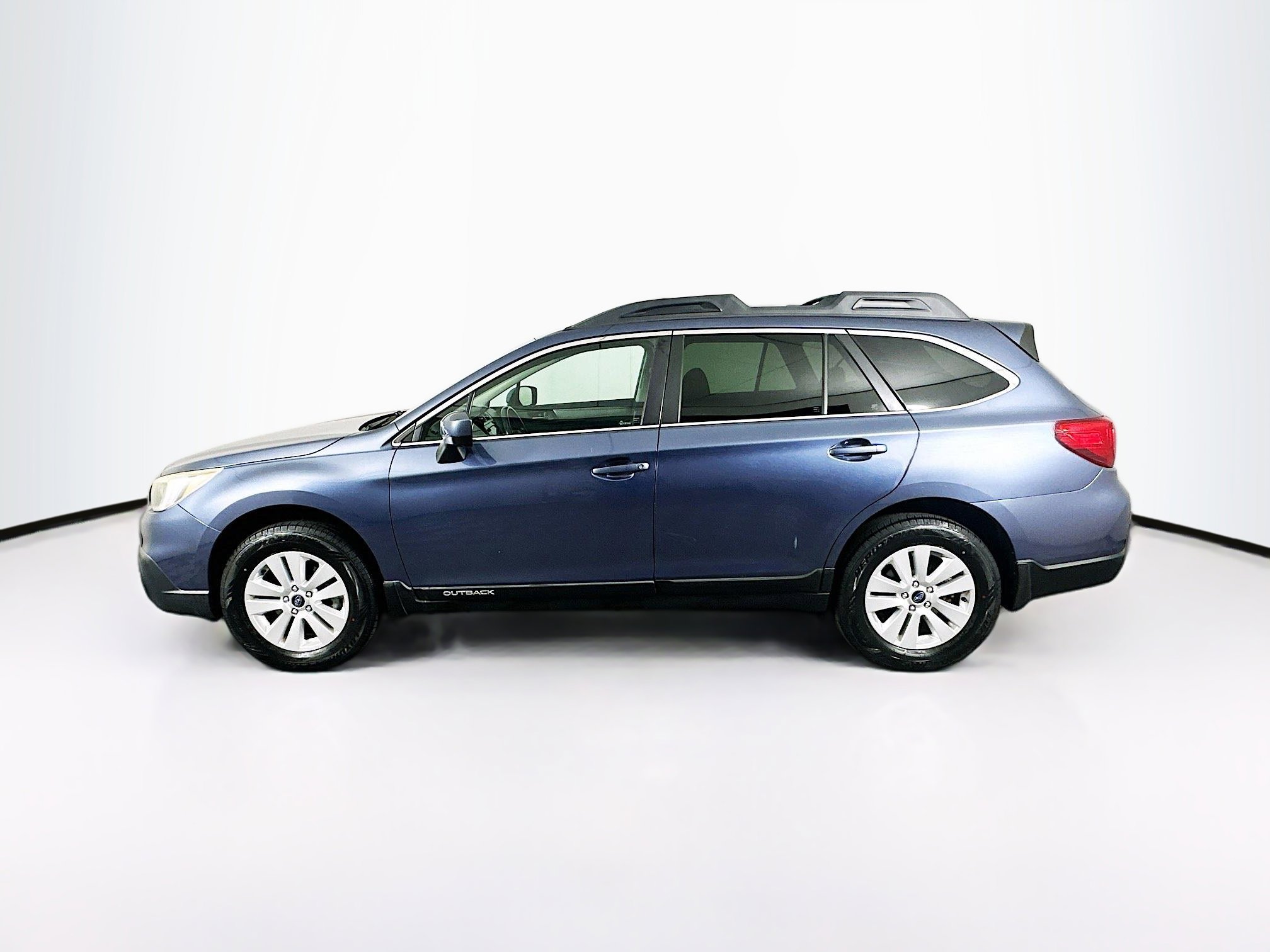 Used 2015 Subaru Outback 2.5i Premium AWD/4WD image 4