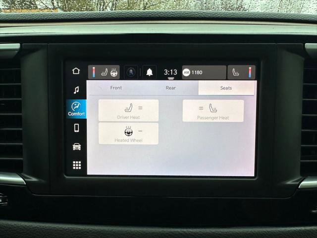 Certified 2022 Chrysler Voyager LX image 7