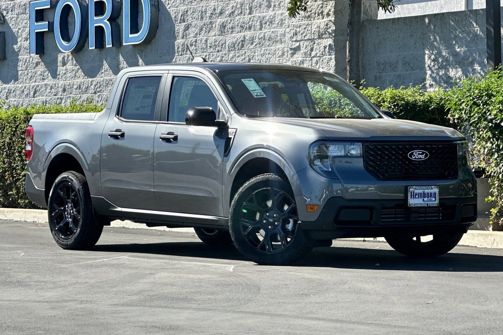 New 2025 Ford Maverick XLT w/ XLT Luxury Package image 2